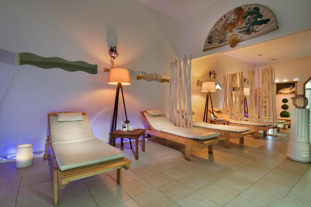 هتل سلکتوم کالرز بدروم